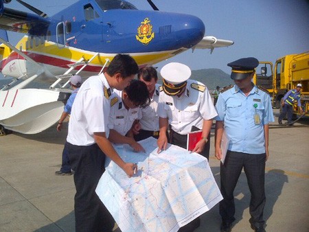 Avion malaisien disparu : le Vietnam participe activement aux opérations de recherche - ảnh 2